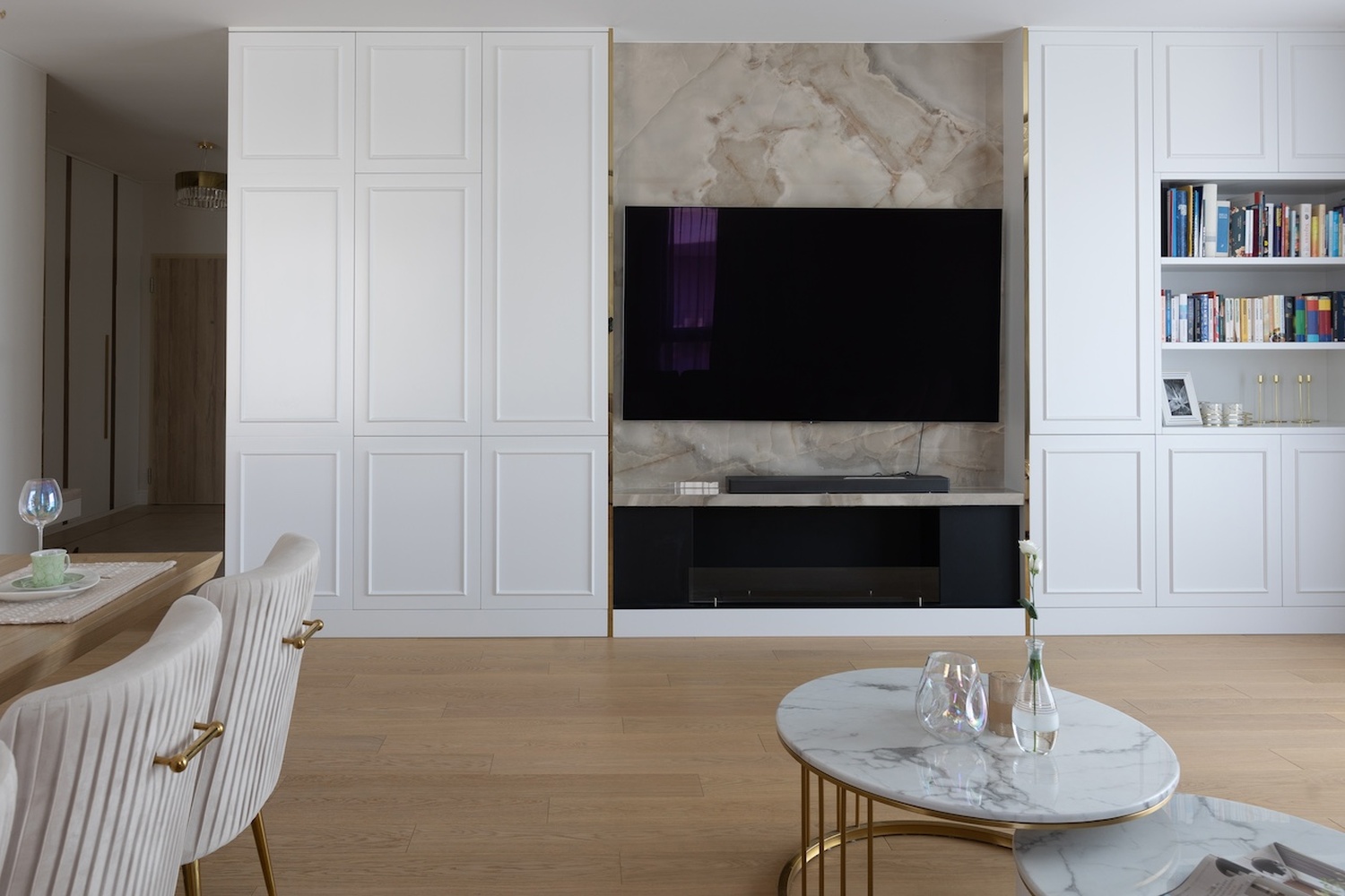 kontakt-simon-w-interiorze