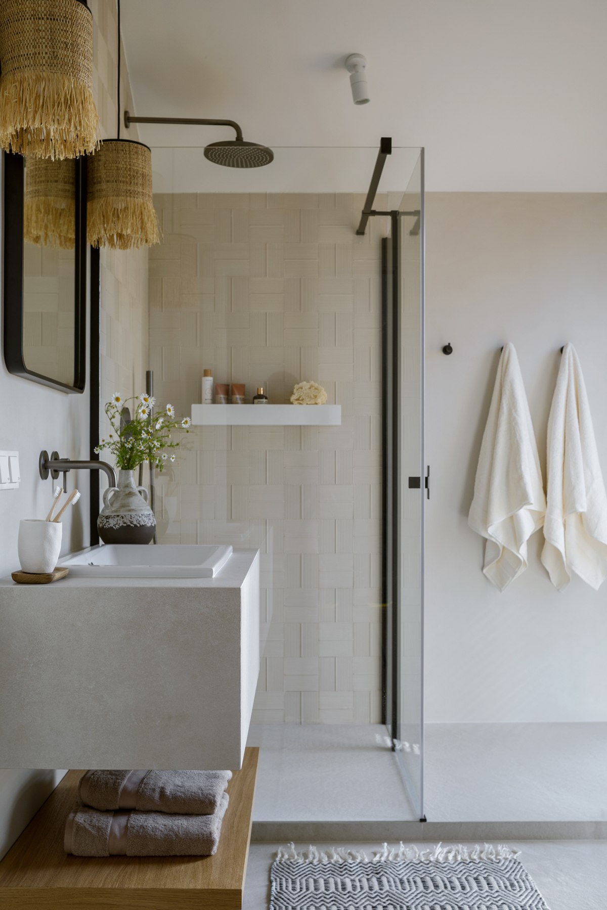 Mieszkanie 167 metrów w Dawidach Bankowych pod Warszawą łazienka