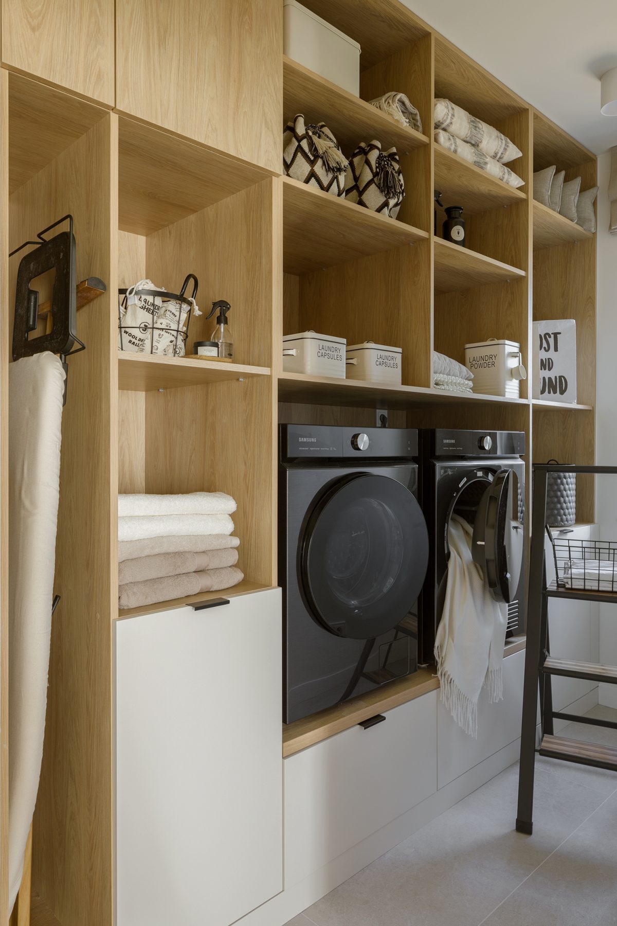 Mieszkanie 167 metrów w Dawidach Bankowych pod Warszawą pralnia