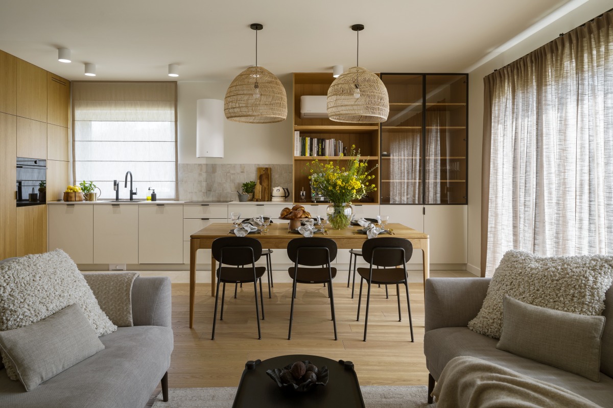 Mieszkanie 167 metrów w Dawidach Bankowych pod Warszawą - kuchnia z salonem