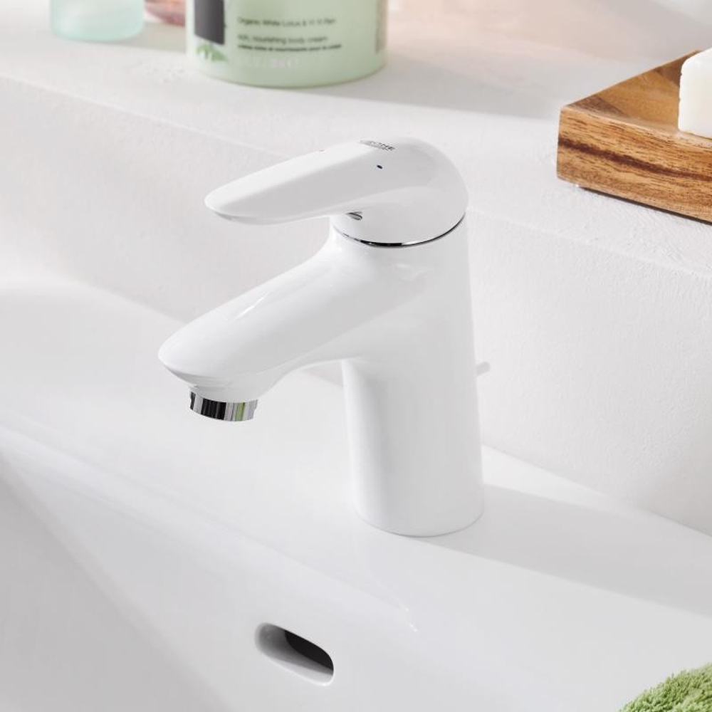 Aranżacja z białą baterią Grohe Eurostyle - lazienkarium.pl bateria umywalkowa biała, białe baterie umywalkowe grohe eurostyle, grohe eurostyle białe baterie