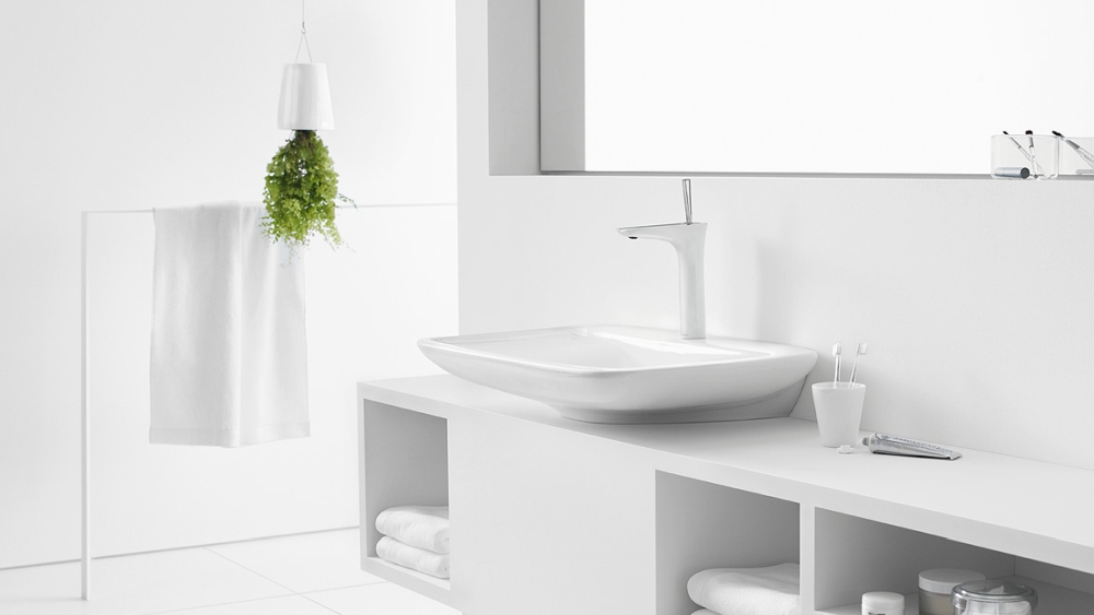 Hansgrohe PuraVida biała bateria umywalkowa - lazienkarium.pl hansgrohe puravida aranżacja z białą baterią, białe baterie hansgrohe puravida, biała bateria do łazienki hansgrohe puravida