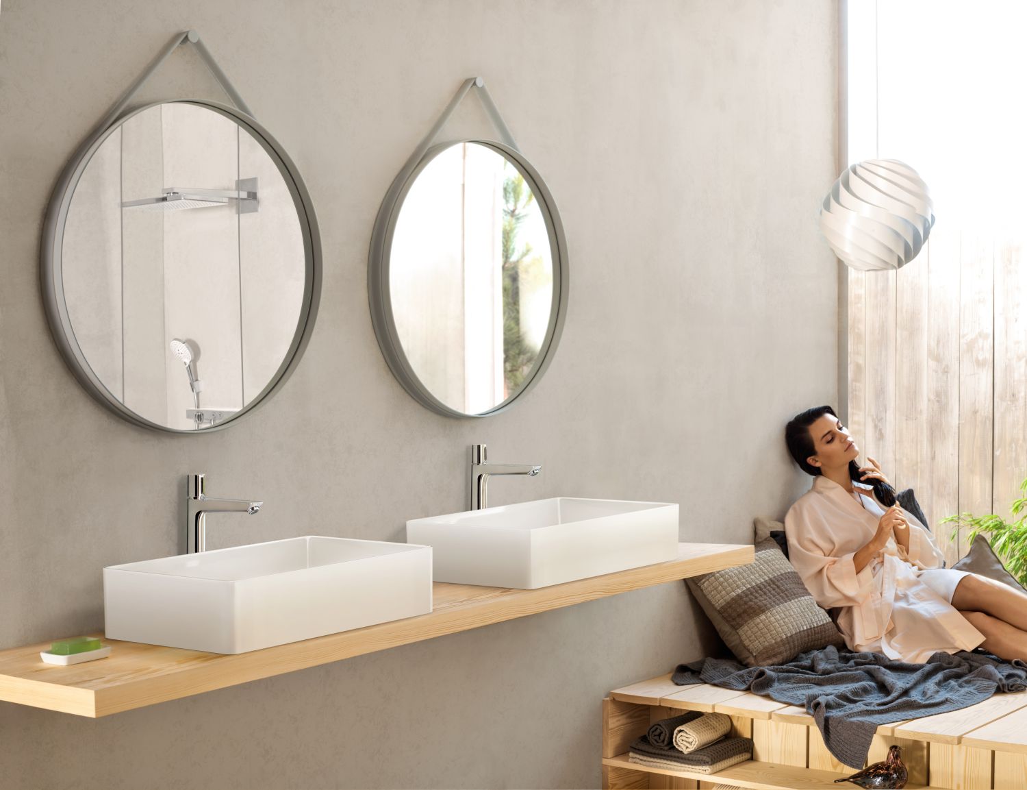 Baterie umywalkowe Hansgrohe w łazience z mikrocementem - www.Łazienkarium.pl betonowa łazienka, mikrocement w łazience, mikrocement do łazienki, mikrocement łązienka kolory