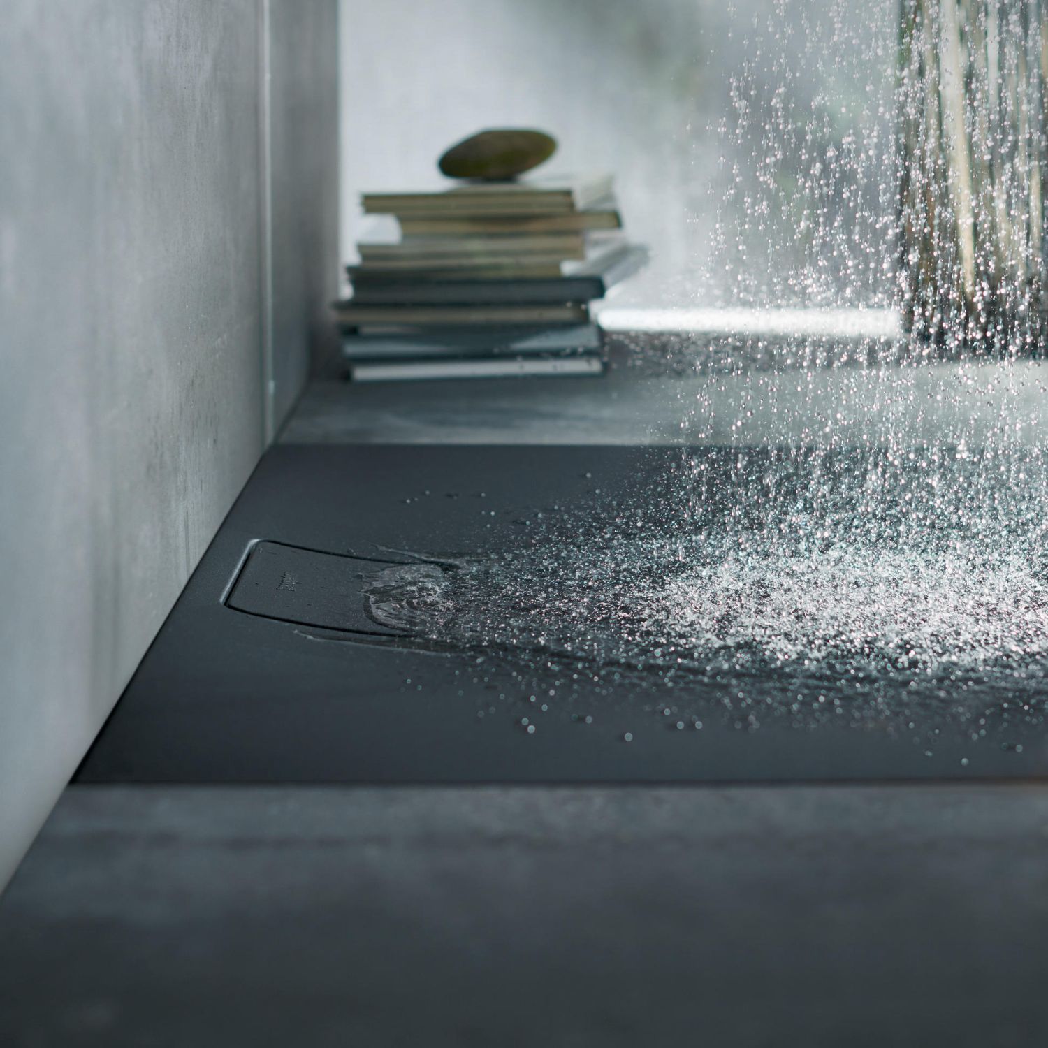 Duravit w łazience z mikrocementem - www.Łazienkarium.pl betonowa łazienka, mikrocement w łazience, mikrocement do łazienki, mikrocement łązienka kolory