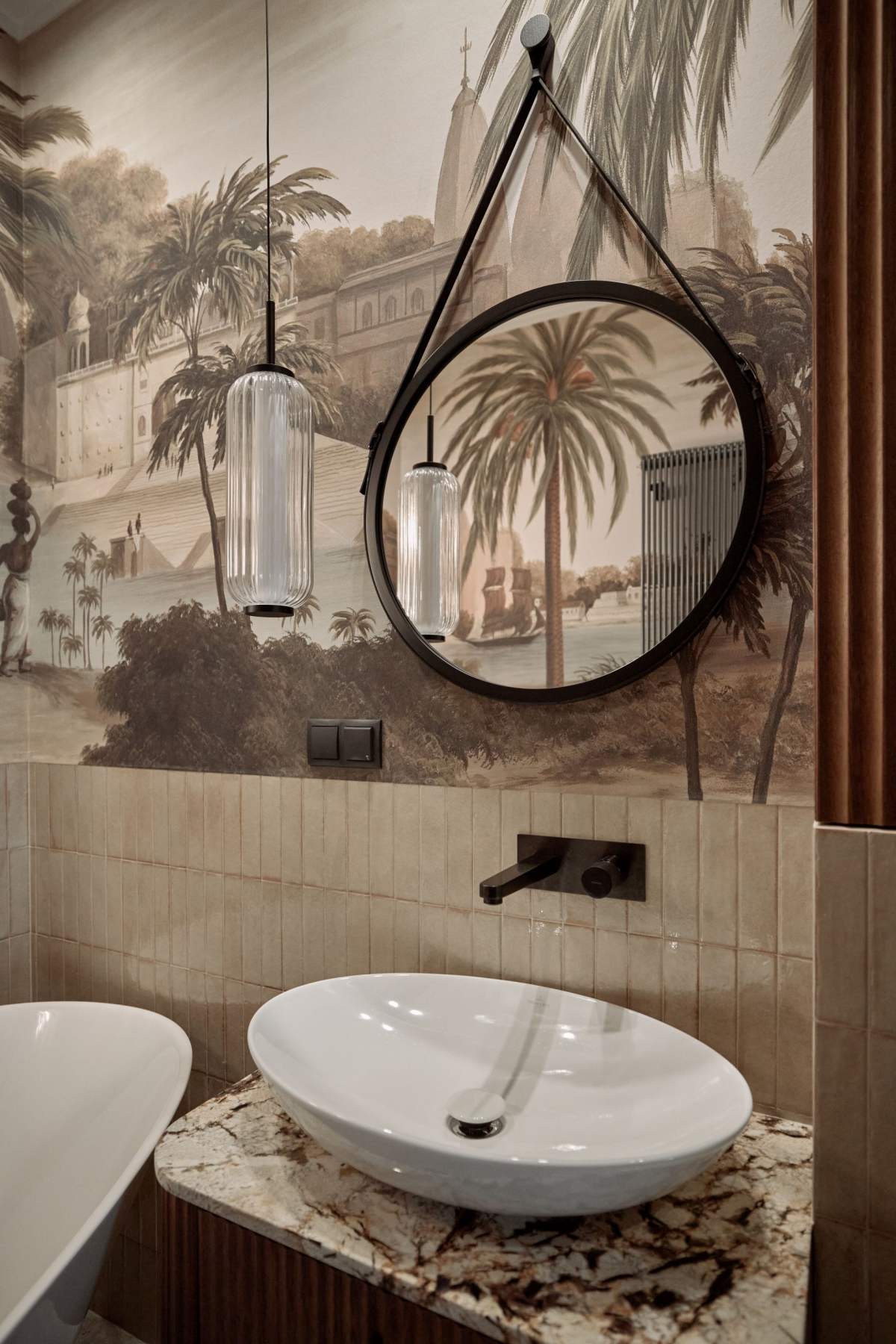 materiały prasowe, projekt: Michał Kostuj, zdjęcia: Emi Karpowicz