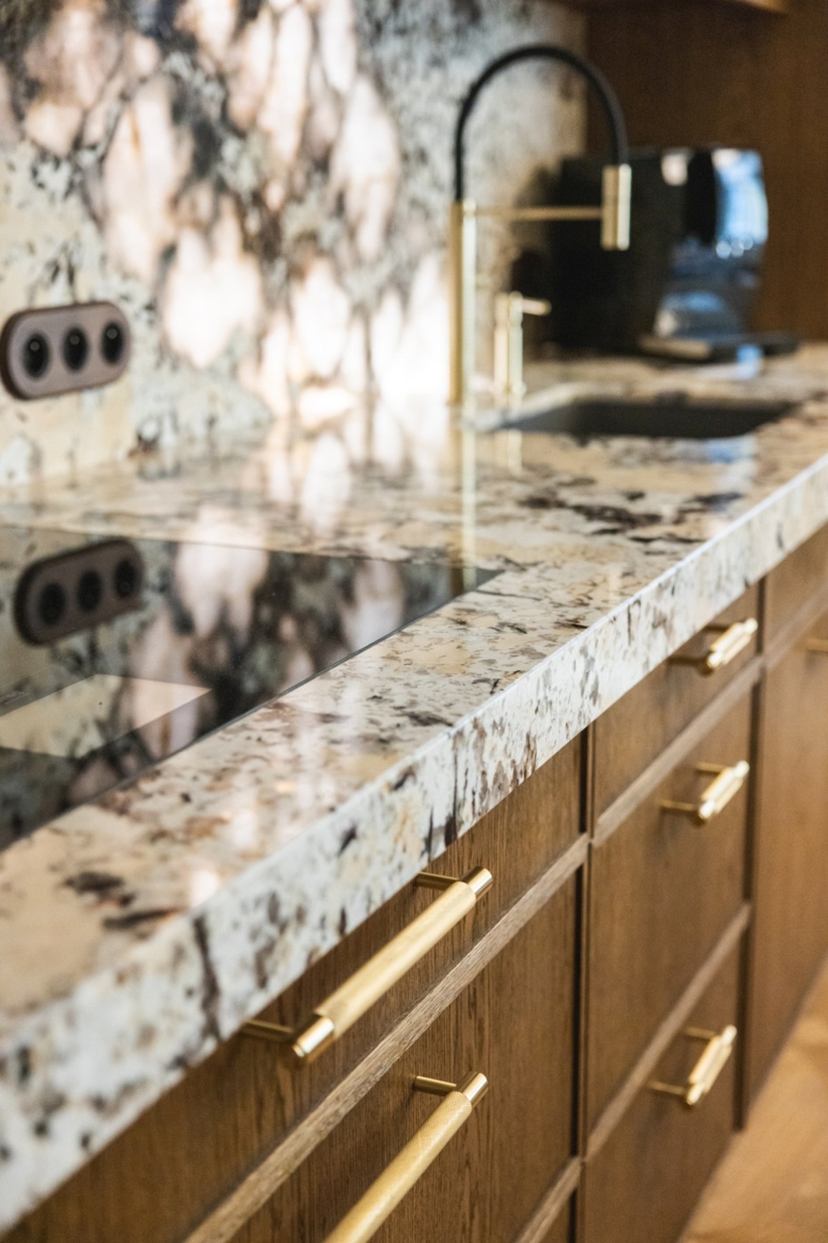 Materiały prasowe, projekt: masz.design. zdjęcia: Adam Burdyło