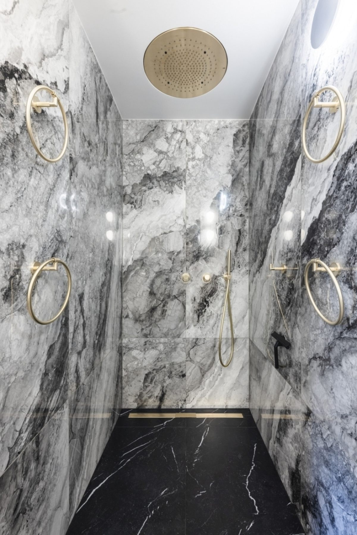 Materiały prasowe, projekt: masz.design. zdjęcia: Adam Burdyło