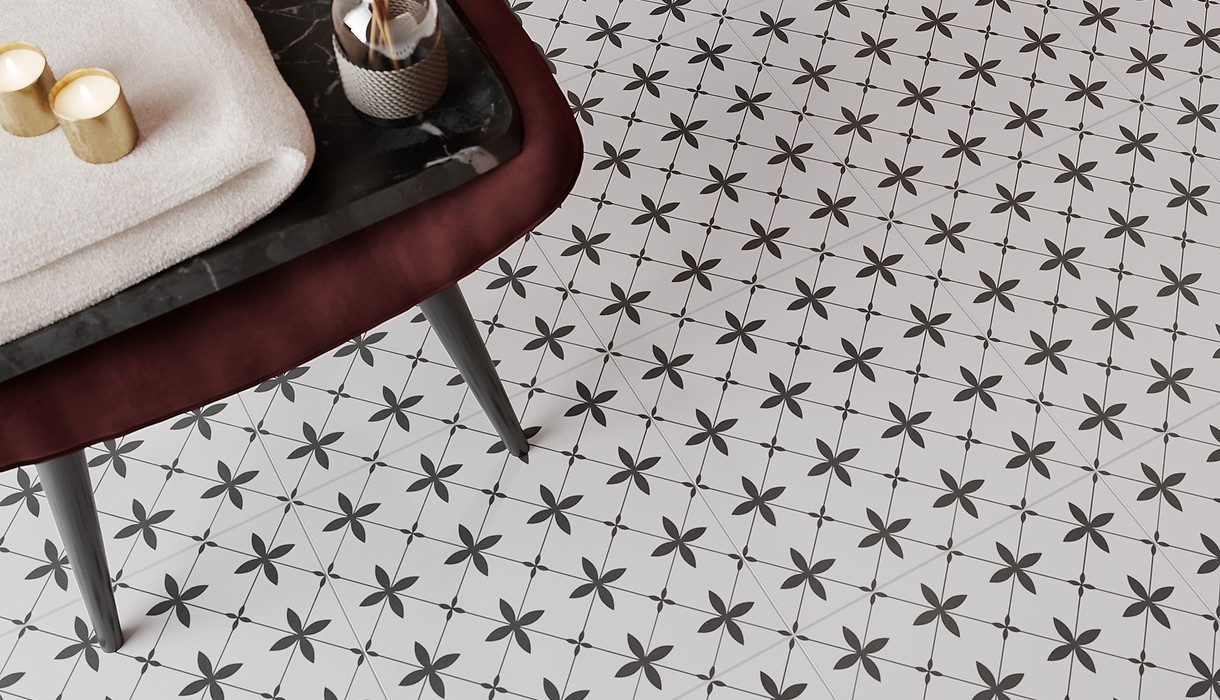 Podłoga wyłożona jednolitymi płytkami patchwork - www.Łazienkarium.pl podłoga patchwork, płytki patchwork na podłodze, patchwork na podłodze