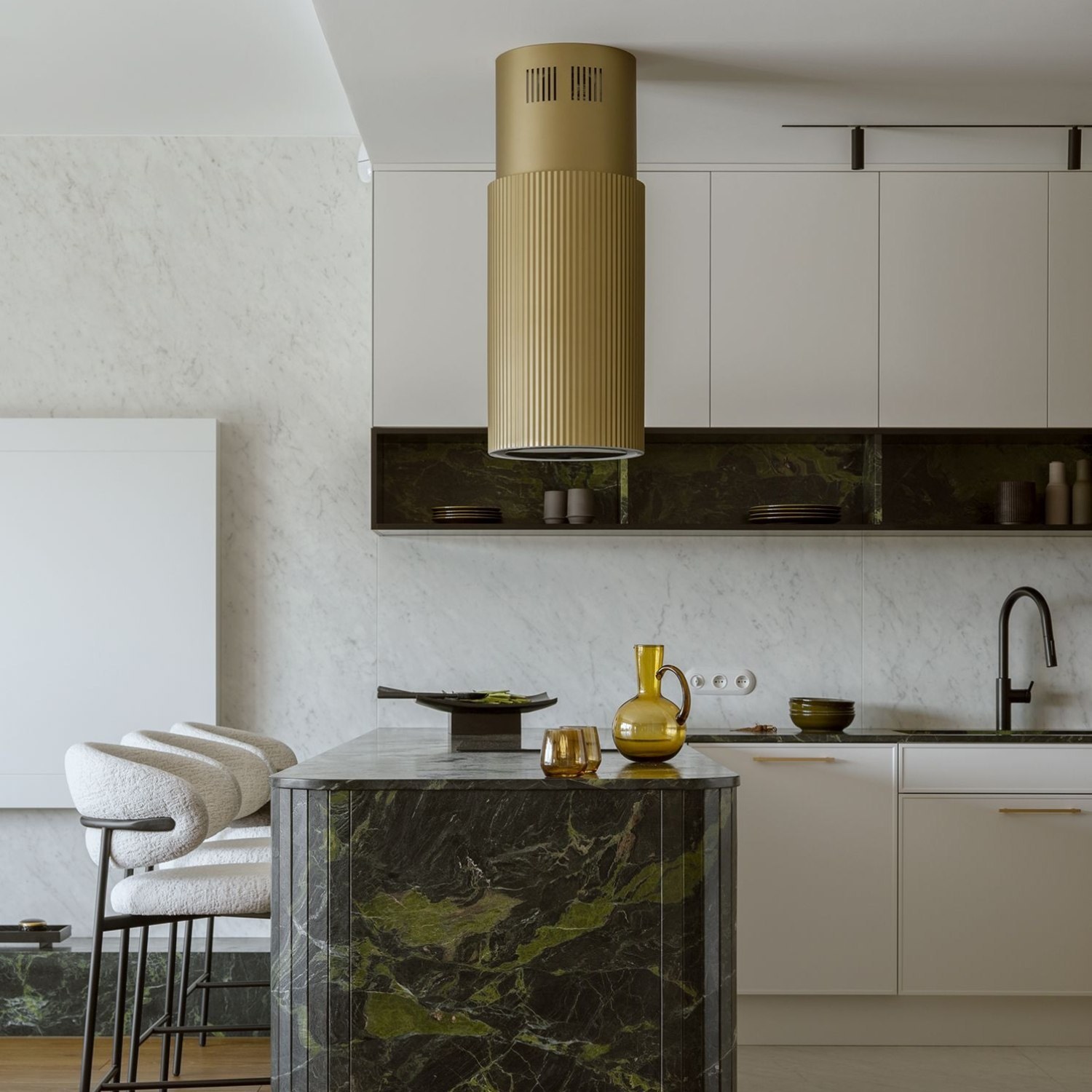 Warszawski apartament quiet luxury