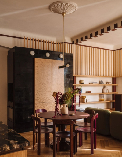 Nowoczesne wnętrze w kamienicy z 1912 roku na Mokotowie. Tak wygląda mieszkanie w stylu high craft