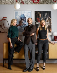 Apartament aktora Mateusza Banasiuka w Serocku. To nowoczesna oaza nad Zalewem Zegrzyńskim